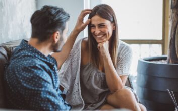 How To Seduce A Married Woman & Have A Great Time