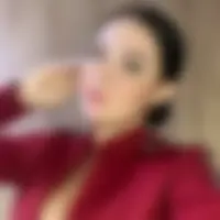 Alexa, 31