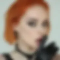 Skylar, 33