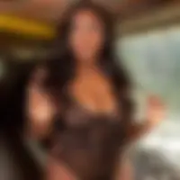 Gabrielle, 32