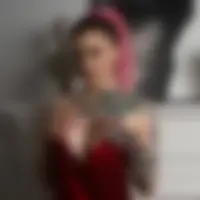 Laurel, 32